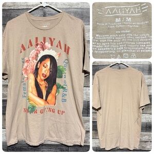 Aaliyah Queen Of R&B Graphic T-Shirt Size M Beige Tan Relaxed Fit